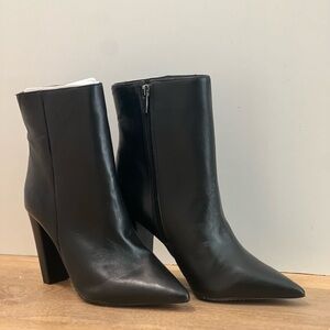 BNIB Vince Camuto Boots 8M